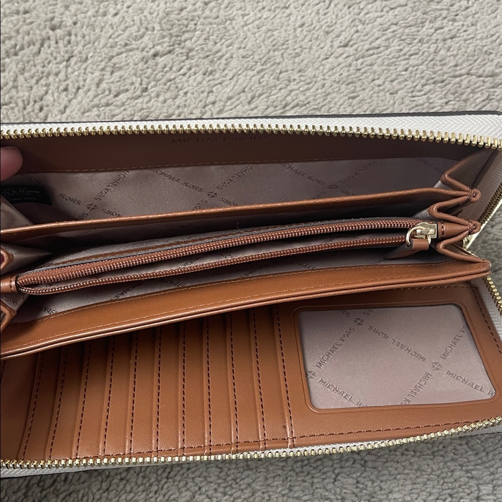 Michael Kors Gray and White Logo Wallet - Picture 7 of 7